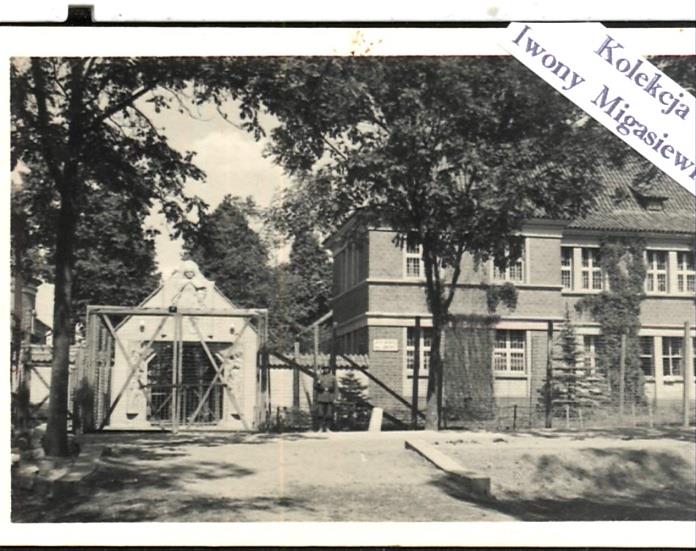 główna brama w okresie okupacji- fot. z archiwum p. I. Migasiewicz